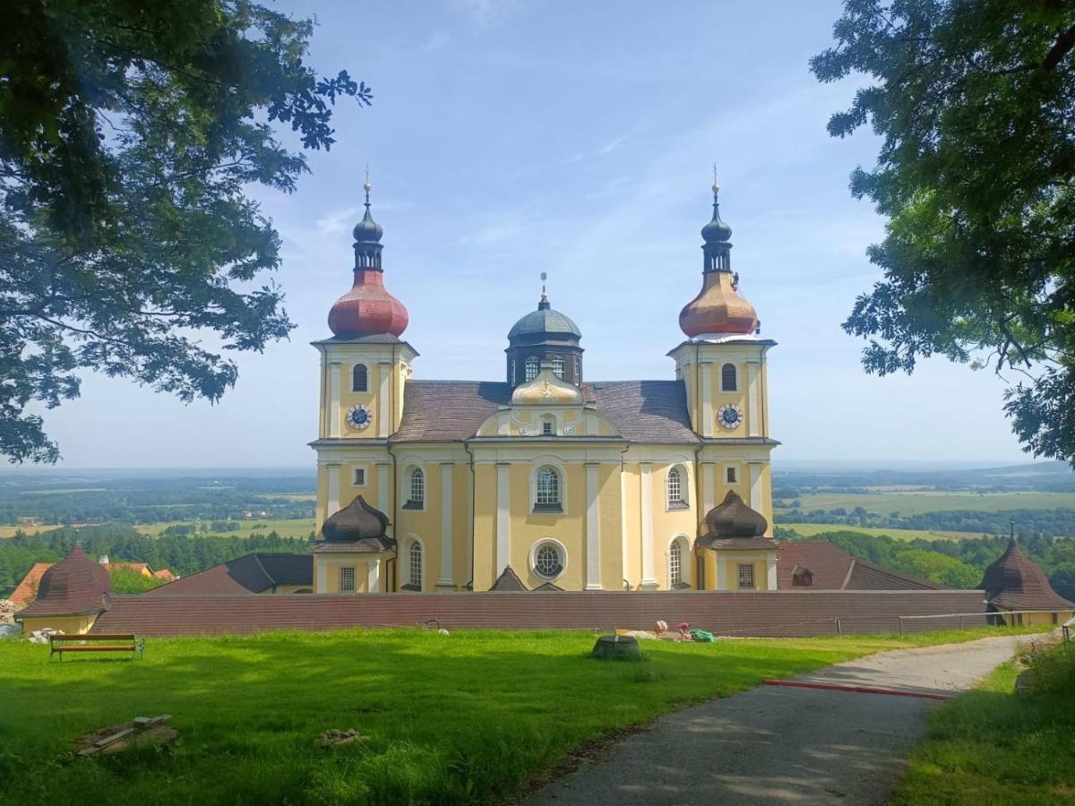 Kopretina Apartment Cerne Udoli Bagian luar foto
