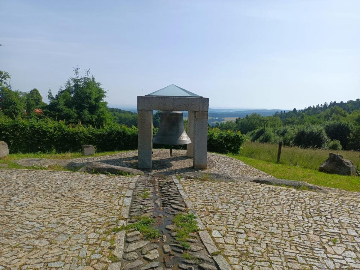 Kopretina Apartment Cerne Udoli Bagian luar foto